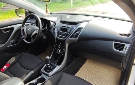 Hyundai Elantra V, 2014 год, 850 000 рублей, 23 фотография