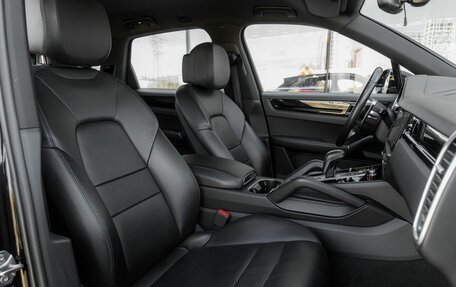Porsche Cayenne III, 2018 год, 6 599 000 рублей, 26 фотография