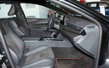 Toyota Camry, 2024 год, 4 999 900 рублей, 19 фотография