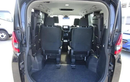 Toyota Noah, 2023 год, 3 530 000 рублей, 15 фотография