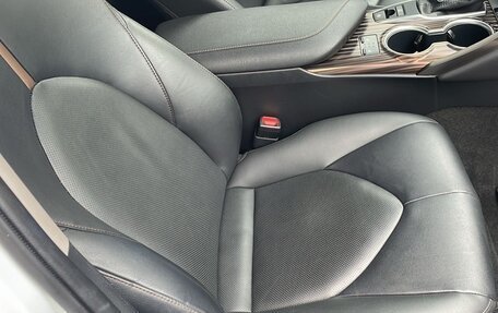 Toyota Camry, 2020 год, 3 350 000 рублей, 6 фотография