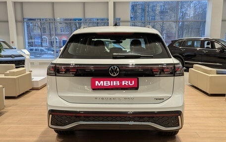 Volkswagen Tiguan, 2024 год, 5 540 000 рублей, 5 фотография