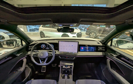 Volkswagen Tiguan, 2024 год, 5 540 000 рублей, 25 фотография