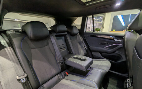 Volkswagen Tiguan, 2024 год, 5 540 000 рублей, 28 фотография