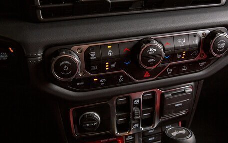 Jeep Wrangler, 2024 год, 16 398 000 рублей, 18 фотография
