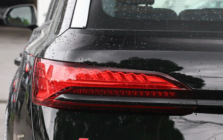 Audi Q7, 2024 год, 9 438 204 рублей, 10 фотография