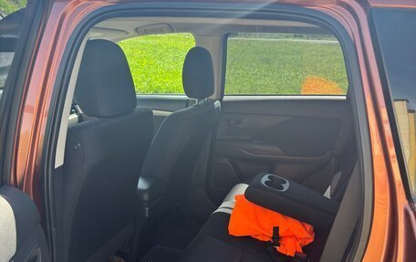 Mitsubishi Outlander III рестайлинг 3, 2013 год, 1 175 000 рублей, 8 фотография