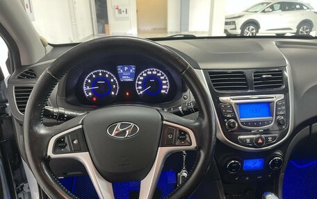 Hyundai Solaris II рестайлинг, 2012 год, 990 000 рублей, 13 фотография