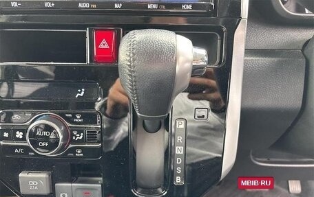 Toyota Roomy I, 2022 год, 830 000 рублей, 24 фотография