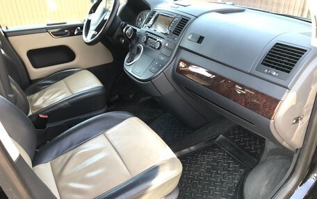 Volkswagen Multivan T5, 2015 год, 3 980 000 рублей, 10 фотография
