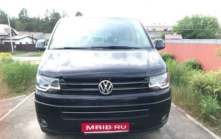 Volkswagen Multivan T5, 2015 год, 3 980 000 рублей, 2 фотография