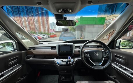 Honda Freed II, 2017 год, 1 620 000 рублей, 7 фотография