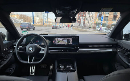 BMW 5 серия, 2024 год, 7 100 000 рублей, 11 фотография