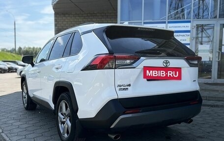 Toyota RAV4, 2021 год, 3 149 000 рублей, 3 фотография