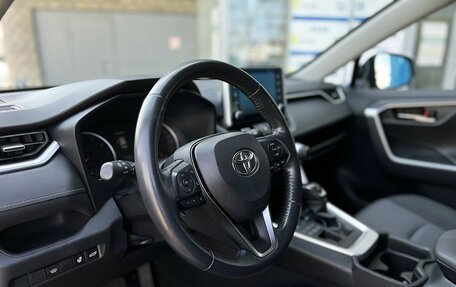 Toyota RAV4, 2021 год, 3 149 000 рублей, 10 фотография