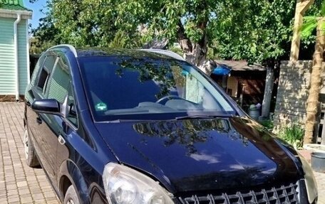 Opel Zafira B, 2005 год, 590 000 рублей, 1 фотография