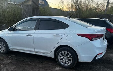 Hyundai Solaris II рестайлинг, 2019 год, 730 000 рублей, 3 фотография