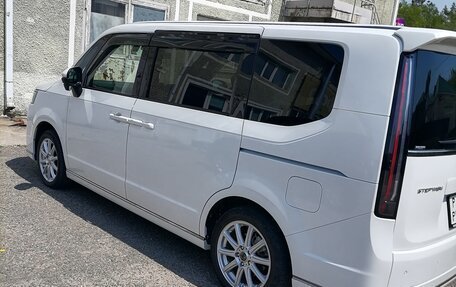 Honda Stepwgn, 2022 год, 2 850 000 рублей, 7 фотография