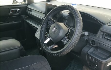 Honda Stepwgn, 2022 год, 2 850 000 рублей, 14 фотография