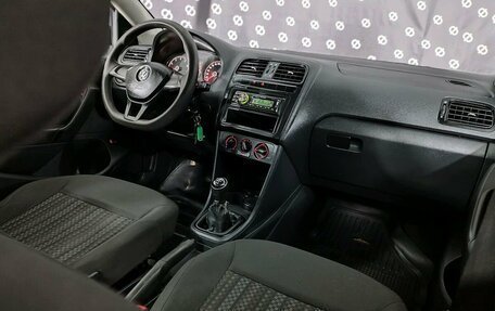 Volkswagen Polo VI (EU Market), 2019 год, 590 000 рублей, 19 фотография