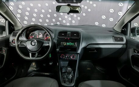 Volkswagen Polo VI (EU Market), 2019 год, 590 000 рублей, 26 фотография