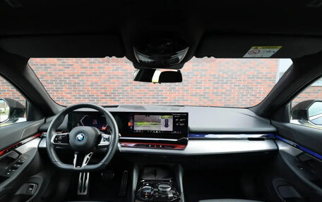 BMW 5 серия, 2025 год, 7 210 000 рублей, 2 фотография