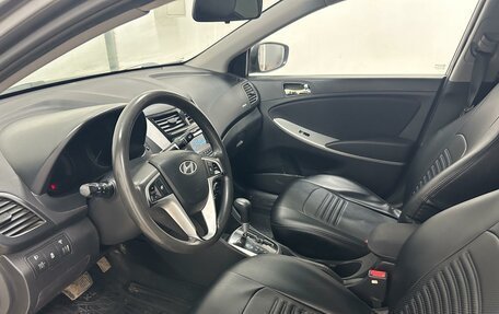 Hyundai Solaris II рестайлинг, 2011 год, 740 000 рублей, 12 фотография