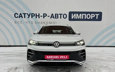Volkswagen Tiguan, 2024 год, 5 990 000 рублей, 8 фотография