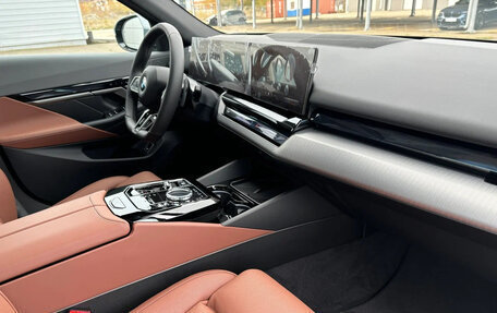 BMW 5 серия, 2025 год, 7 320 000 рублей, 13 фотография