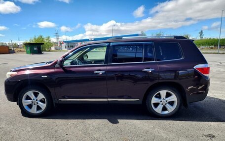 Toyota Highlander III, 2011 год, 1 849 000 рублей, 4 фотография
