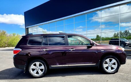 Toyota Highlander III, 2011 год, 1 849 000 рублей, 6 фотография