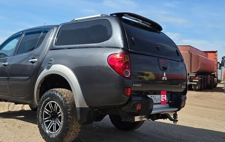Mitsubishi L200 IV рестайлинг, 2013 год, 1 600 000 рублей, 3 фотография