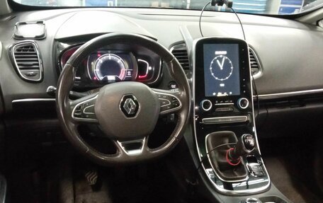 Renault Espace V рестайлинг, 2015 год, 1 570 000 рублей, 5 фотография