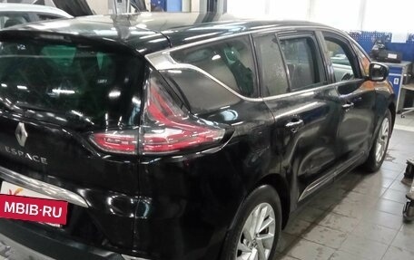 Renault Espace V рестайлинг, 2015 год, 1 570 000 рублей, 3 фотография