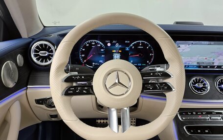 Mercedes-Benz E-Класс, 2022 год, 4 350 000 рублей, 7 фотография