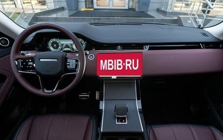 Land Rover Range Rover Evoque II, 2024 год, 6 790 000 рублей, 10 фотография