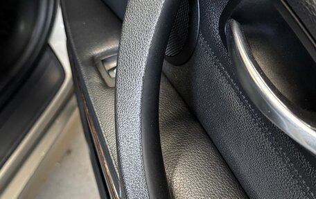 BMW 3 серия, 2011 год, 1 500 000 рублей, 32 фотография