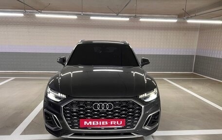 Audi Q5, 2022 год, 3 850 000 рублей, 2 фотография