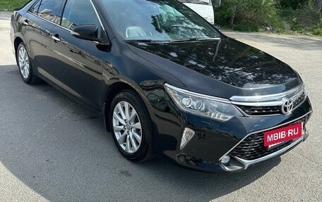 Toyota Camry, 2017 год, 2 150 000 рублей, 14 фотография