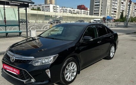 Toyota Camry, 2017 год, 2 150 000 рублей, 16 фотография