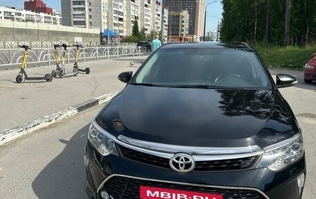 Toyota Camry, 2017 год, 2 150 000 рублей, 15 фотография