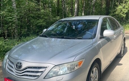 Toyota Camry, 2011 год, 1 650 000 рублей, 2 фотография
