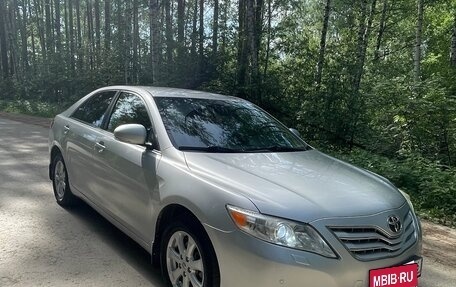 Toyota Camry, 2011 год, 1 650 000 рублей, 3 фотография