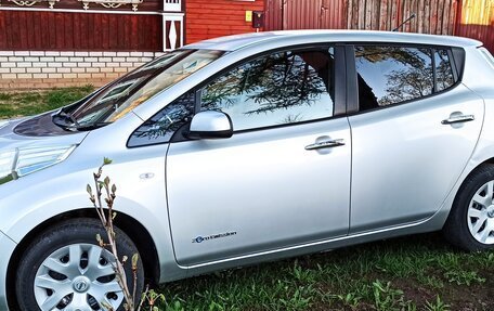 Nissan Leaf I, 2013 год, 680 000 рублей, 3 фотография
