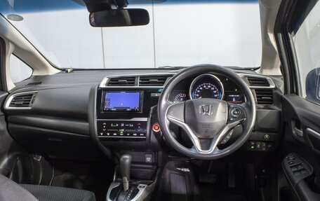 Honda Fit III, 2018 год, 1 220 000 рублей, 6 фотография