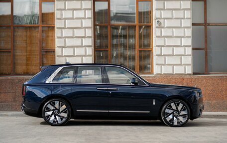 Rolls-Royce Cullinan, 2025 год, 76 000 000 рублей, 4 фотография