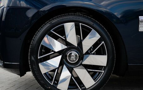 Rolls-Royce Cullinan, 2025 год, 76 000 000 рублей, 14 фотография