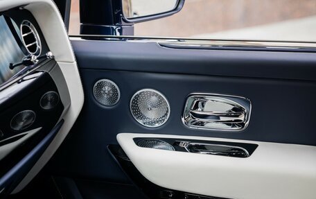 Rolls-Royce Cullinan, 2025 год, 76 000 000 рублей, 32 фотография