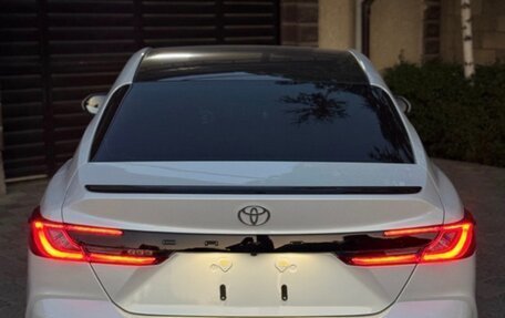 Toyota Camry, 2025 год, 3 390 000 рублей, 5 фотография