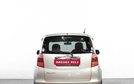 Toyota Ractis I, 2006 год, 759 000 рублей, 4 фотография